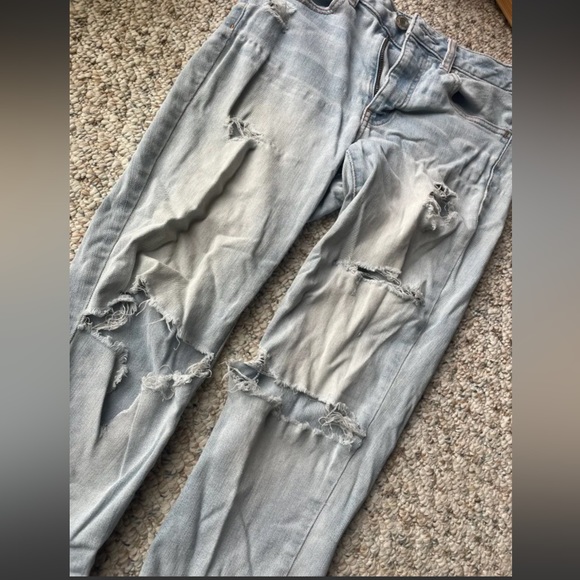 American Eagle Women’s Ripped Jeans - Picture 1 of 6